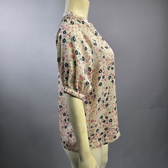 Ann Taylor Pink Floral Blouse with V-Neck and Short Sleeves R3 - Picture 2 of 4